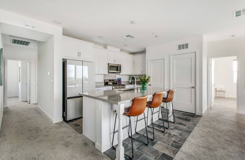 Mission Viejo Condo | NewBuild cozy 3-bedroom condo in charming Mission Viejo