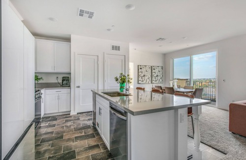 Mission Viejo Condo | NewBuild cozy 3-bedroom condo in charming Mission Viejo