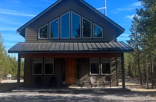 Gilchrist Cabin | Newer 3-bedroom cabin in fantastic Two Rivers North, free WiFi