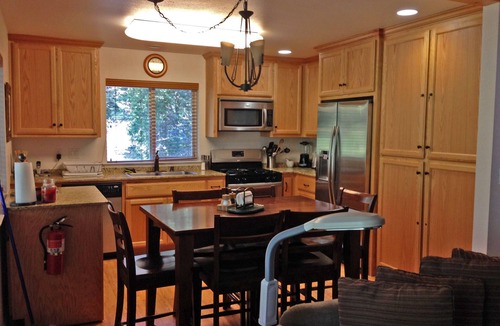 Yosemite West House | *NEWER Yosemite Inverness House* with Central Air and Heat Inside Yosemite Park