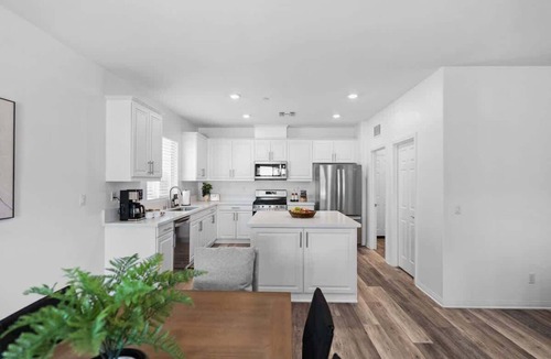 Riverside House | Newly Built Home in Riverside Close to Ucr/Dtwn