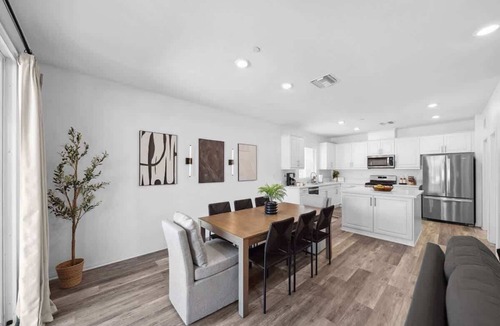 Riverside House | Newly Built Home in Riverside Close to Ucr/Dtwn