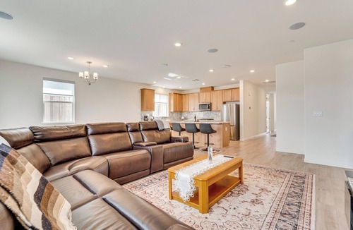 Hollister House | Newly Built Home w/Patio: 4 Mi to Dtwn Hollister