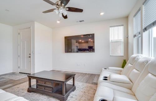 Tracy House | Newly Built Tracy Home w/Backyard + Pool Access!