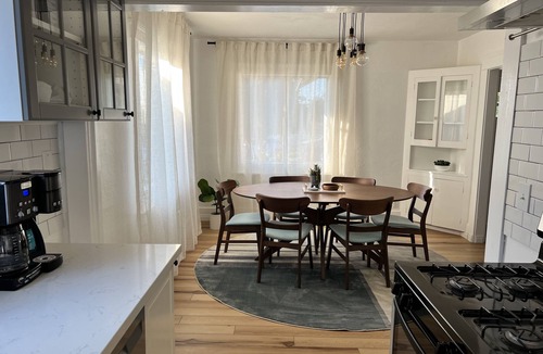 National City House | NEWLY Furnished Craftsman home-Pet-friendly, close to Base, Freeway, & Downtown.