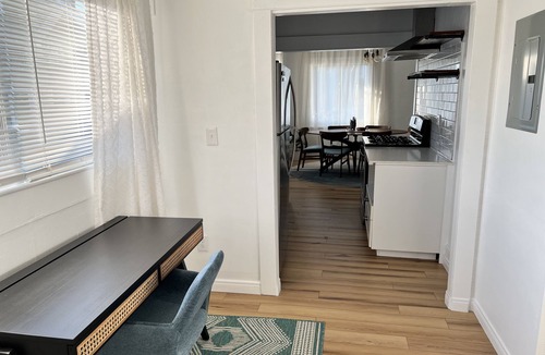 National City House | NEWLY Furnished Craftsman home-Pet-friendly, close to Base, Freeway, & Downtown.