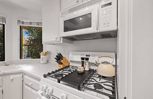 Palm Desert Condo | Newly furnished Condo in Heart of Palm Desert! Pool, PickleBall!