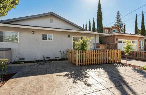 Cupertino House | Newly rebuilt ultra clean designer home