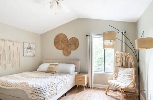Raisin House | Newly Remodeled COZY home in Fresno's most desirable locations.