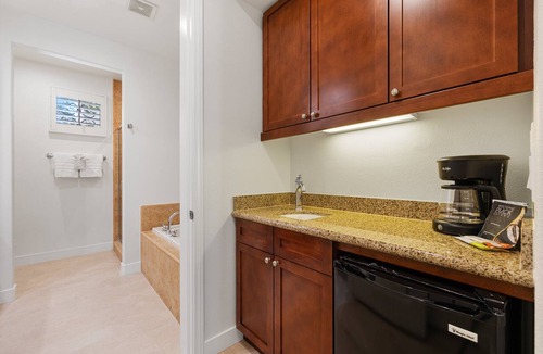 La Quinta Condo | Newly Remodeled Deluxe King Casita, Pet Friendly - (H90-B)