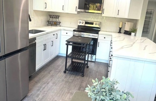 Kelseyville House | Newly remodeled inside/out, walking distance downtown