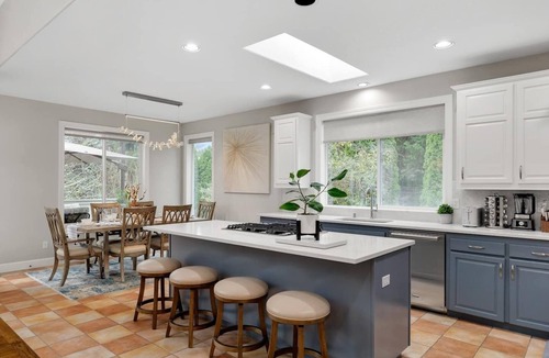 Happy Valley House | Newly Remodeled! Modern Luxe Home w. Hot Tub