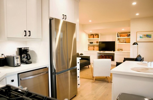 Sausalito House | Newly Remodeled Sausalito Townhome with Amazing Views!