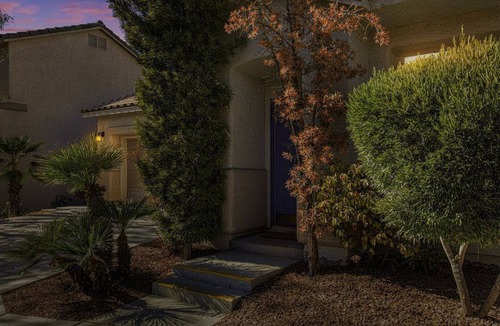 Summerlin South House | Newly Remodeled Swanky Summerlin Oasis, Near Strip & Golf, Yard