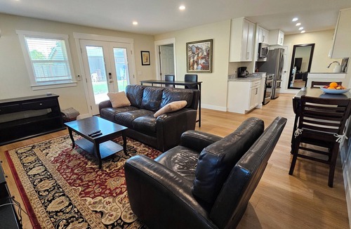 Santa Clara Apartment | Newly renovated 2-bedroom home with AC in quiet neighborhood Santa Clara