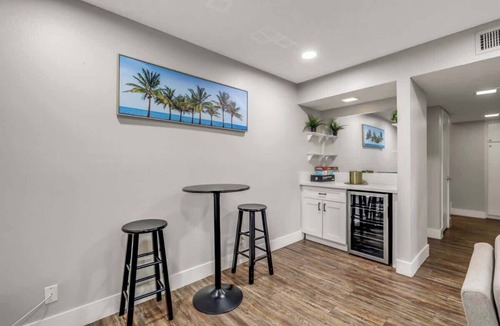 Chinatown House | Newly Renovated Modern Oasis w Pool, Mins to Strip