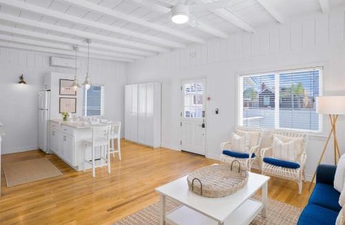 West Newport House | Newport Beach Cottage B