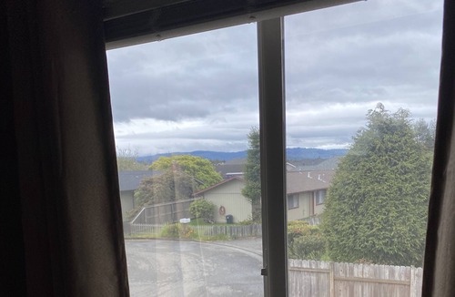 Eureka Apartment | Nice 1 bedroom Studio upstairs in a quiet, safe, neighborhood w/ keyless entry