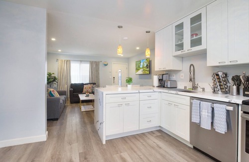 Capistrano Beach House | No Stairs! Walk 2 Ocean, FastWiFi, PoolTable, Magnolia Perch! STR14-0085