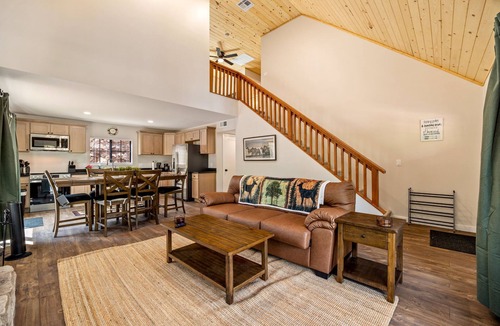 Eagar Cabin | Noble Estates Cabin, Luxe Forest Escape