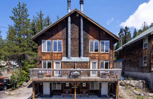 Government Camp House | Nor Ski Haus Estate