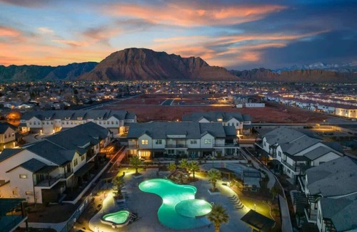 Santa Clara House | O-61| Resort Home, sleeps 30! Pvt Pool * Hot Tub
