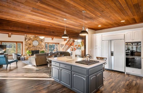 Forestville House | Oak & Vine Forestville, by Vinifera Homes