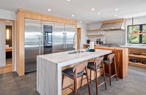 Templeton House | Oak & Vine Vineyard Estate - Stunning Vineyard Views!