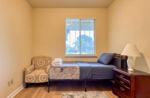 Oakley House | Oakley Bay Area Haven