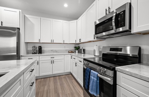 Greenehaven House | Oasis at Lake Powell - Hot Tub & Roof Top Deck - 4 Bedrooms/Sleeps 13