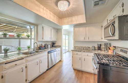 Paradise House | Oasis near STRIP-Lap Pool, Spa, Sauna, Poker, Deck