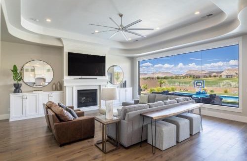 St. George House | Oasis On The 9th
