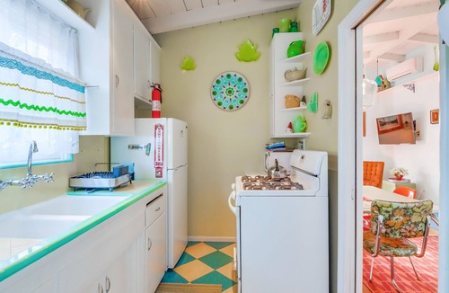 Ocean Beach Cottage | Ocean Beach hidden gem w/private patio outdoor patio 1 block to the beach