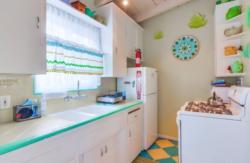 Ocean Beach Cottage | Ocean Beach hidden gem w/private patio outdoor patio 1 block to the beach