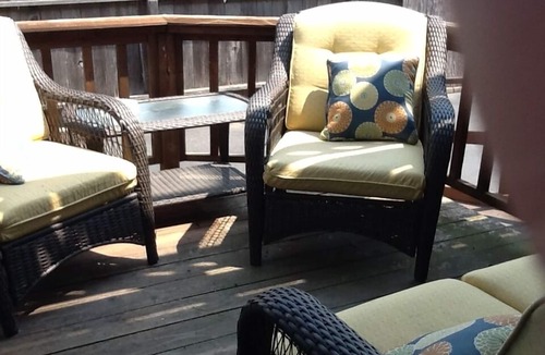 Morro Bay House | Ocean's Breeze, a welcoming space to gather in the 'Heights'. Pet friendly!