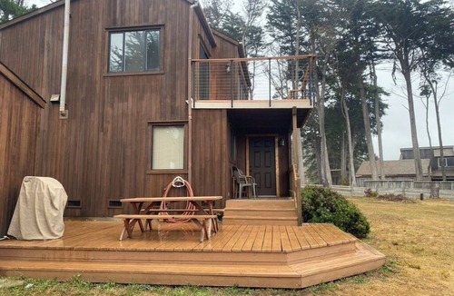 Gualala Cabin | Ocean View, Cozy 2-bedroom cabin in tranquil Gualala with WiFi and huge firepit