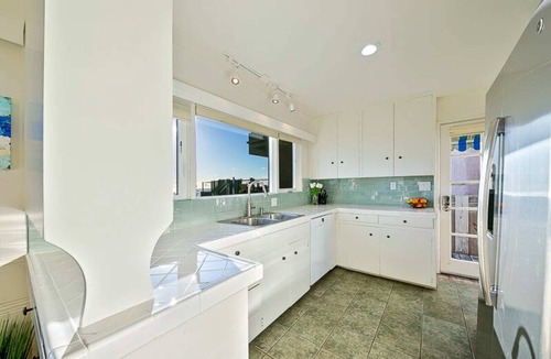 Cardiff-by-the-Sea House | Ocean View Deck! | Walk to the Beach | King Suite
