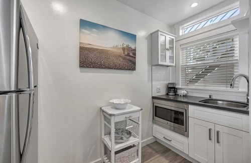 Laguna Beach House | Ocean VIEWS! Steps from Victoria Beach, Lux Design