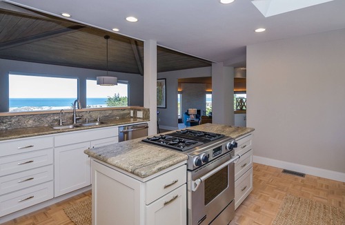 Los Osos House | Ocean Views! With easy access to the Beach, Close to Morro Bay, San Luis Obispo