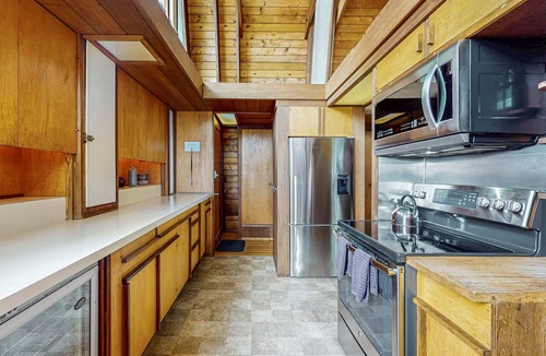 Elk House | Oceanfront Blufftop Home - Wide Deck & Water Views