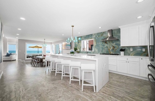 Capistrano Beach House | Oceanfront Family Home with Firepit on the Sand