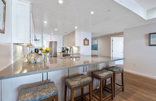 Beach Barber Tract House | Oceanfront/Ground Floor Unit/A/C/Parking/Guest Favorite
