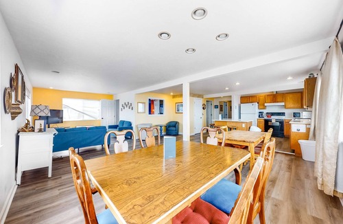 Edgewater Shores House | Oceanfront Home with Ocean View, High-Speed WiFi, washer&dryer, & Gas Fireplace