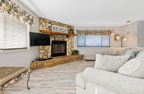 Oceano House | Oceano Getaway with Large Deck | Walk to Beach & Restaurants