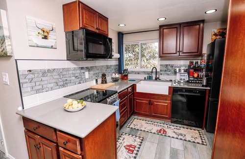 Bonsall House | Oceanside Bonsall Panoramic View Treehouse Studio
