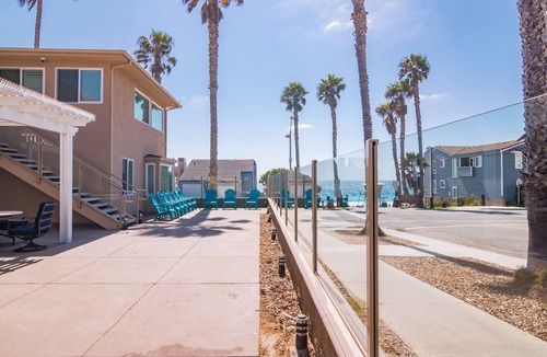 South Oceanside Condo | Oceanside Family-Friendly Condo with Beach Access, WiFi & Courtyard with Grills