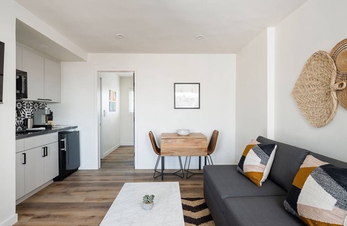 Townsite Condo | Oceanview Queen Suite Steps from the Sand (303)