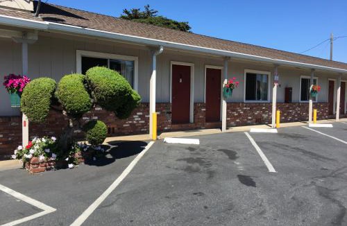 Marina Hotel | Old Marina Inn