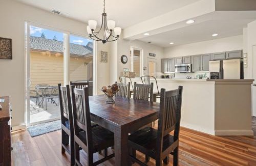 Southern Crossing House | Old Mill Magic townhouse