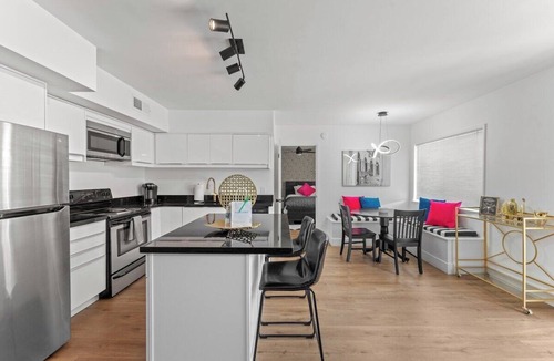 Brown and Stetson Business Condo | Old Town Chic, a stylish condo in the best location